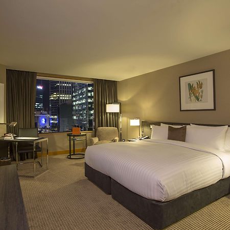 מלון Jw Marriott אוקלנד מראה חיצוני תמונה A guest room at the Mandarin Oriental, New York