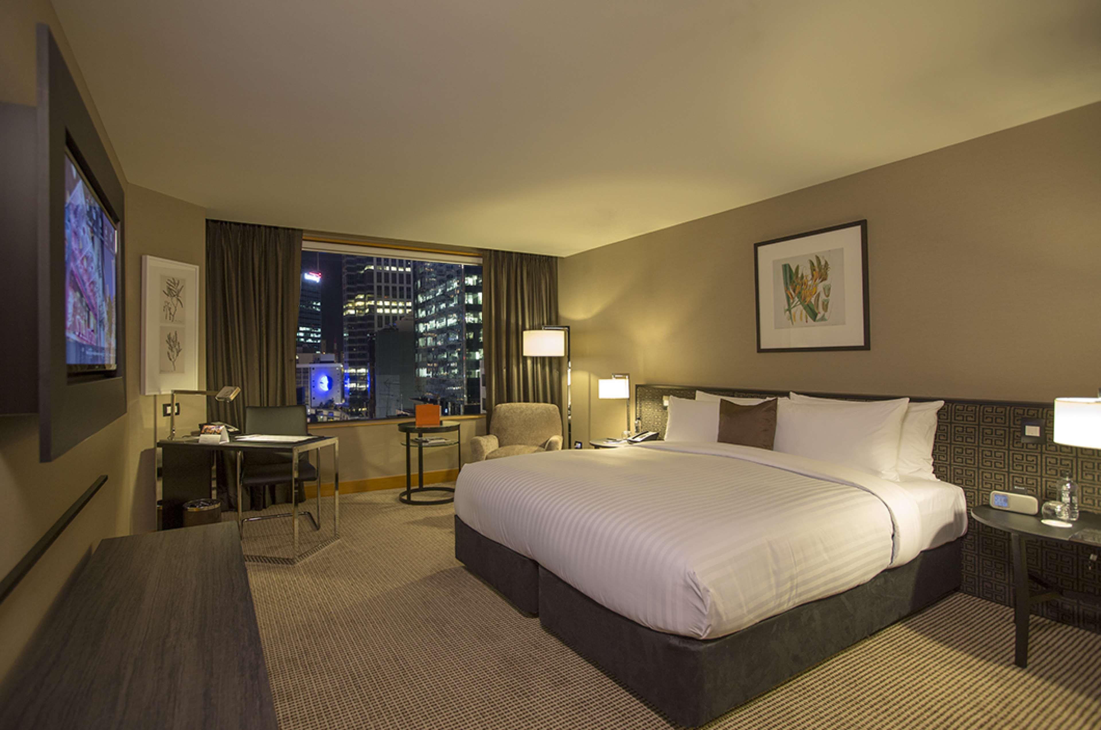מלון Jw Marriott אוקלנד מראה חיצוני תמונה A guest room at the Mandarin Oriental, New York